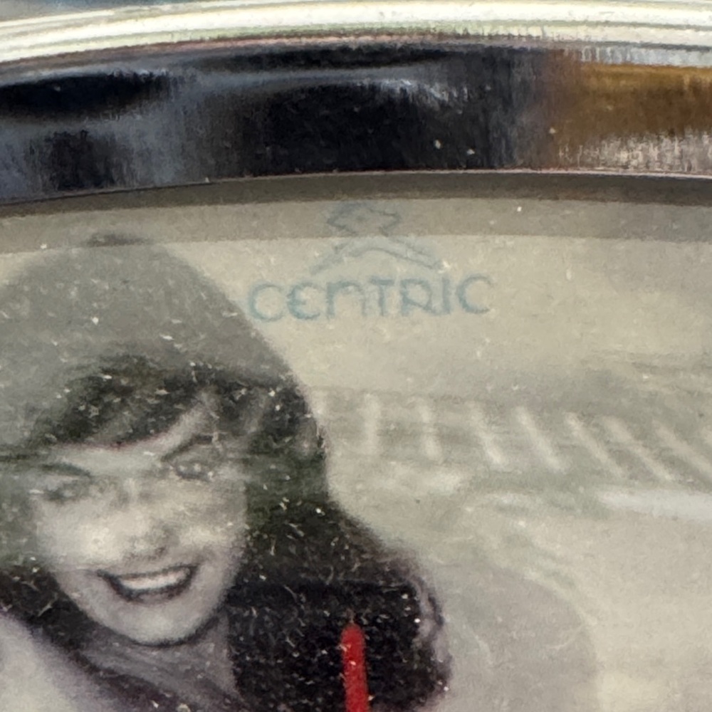 Vintage Retro Triangle Alarm Clock with Pinup Bettie Page - Picture 3 of 7